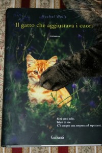 Copertina libro Il gatto che aggiustava i cuori, di Rachel Wells